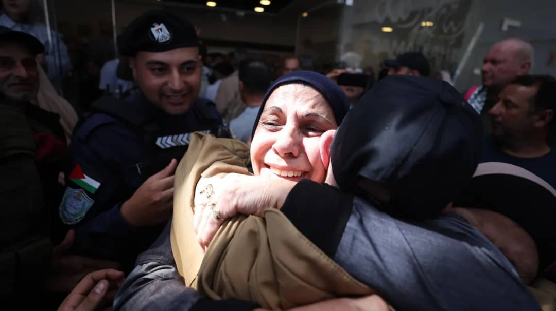 Hundreds of Palestinians Freed in Historic Prisoner Exchange